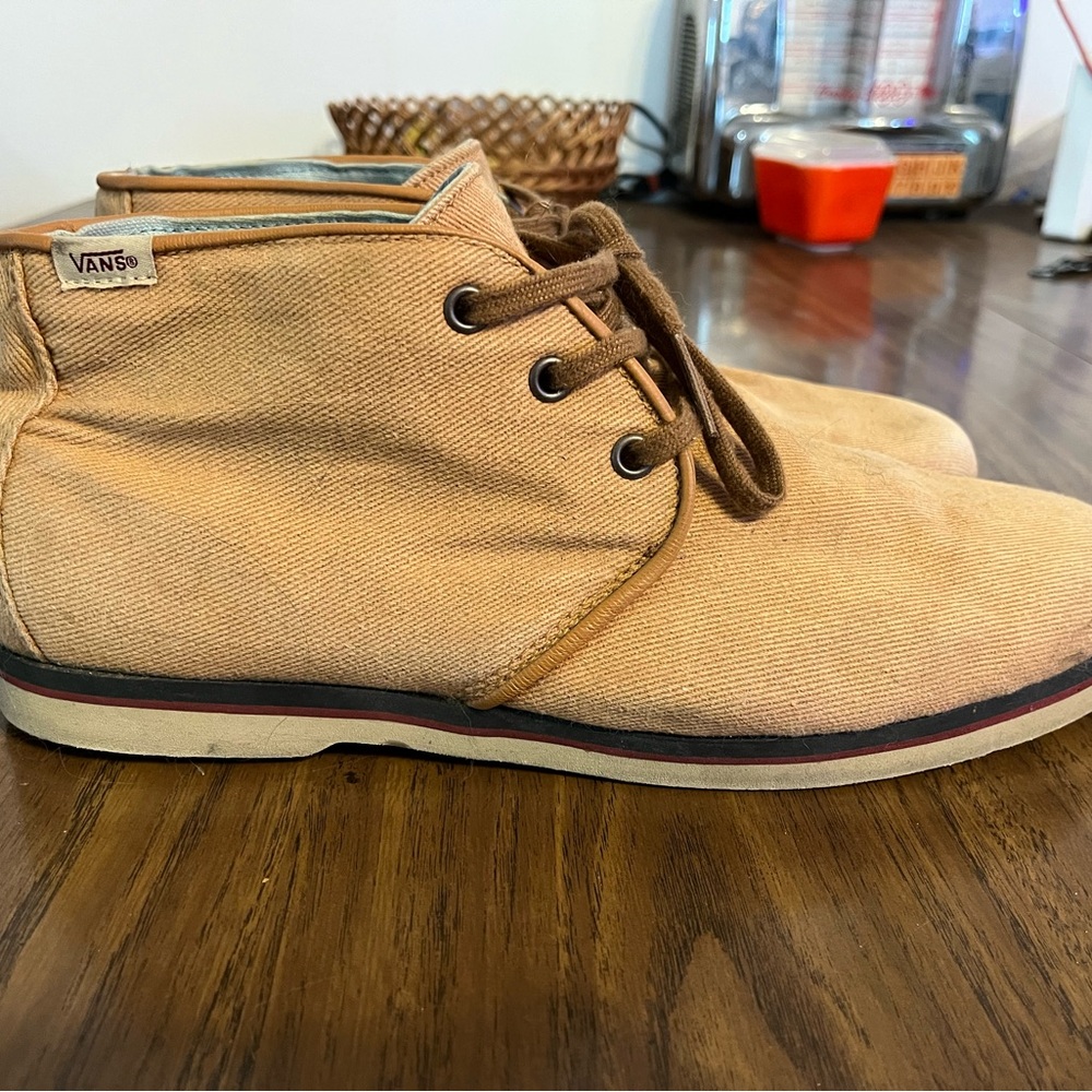 Vans Beige Canvas Mid-Top Surf siders